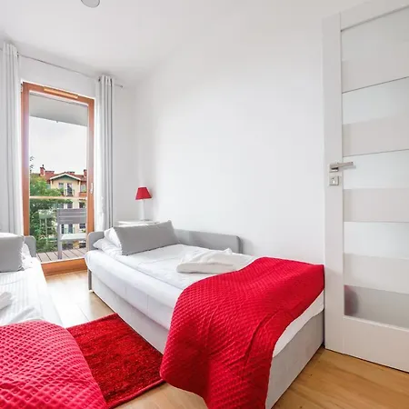 Aquarius, Sun & Snow