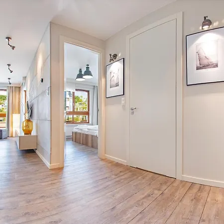 Aquarius, Sun & Snow * Sopot