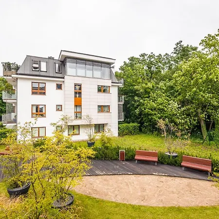 Sun & Snow, Aquarius *