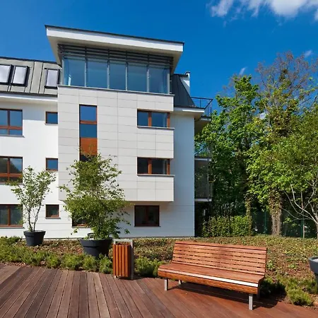 Aquarius, Sun & Snow