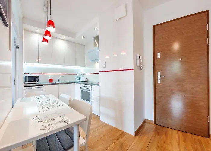 Aquarius, Sun & Snow