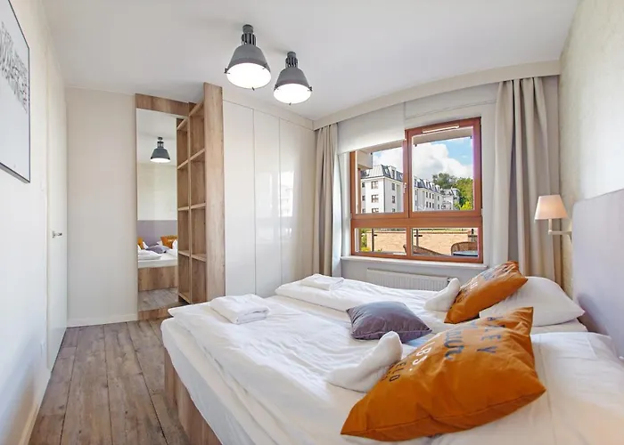 Aquarius, Sun & Snow *