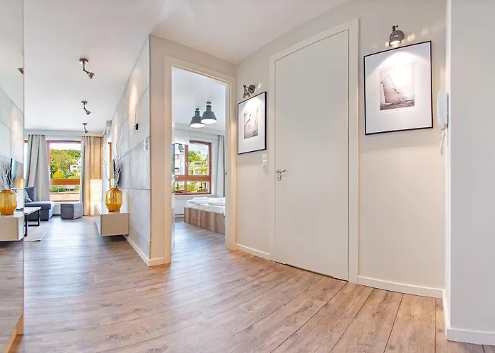 Aquarius, Sun & Snow * 索波特