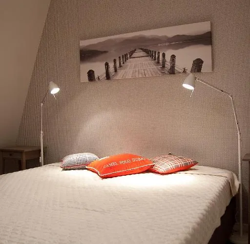 Aquarius, Sun & Snow